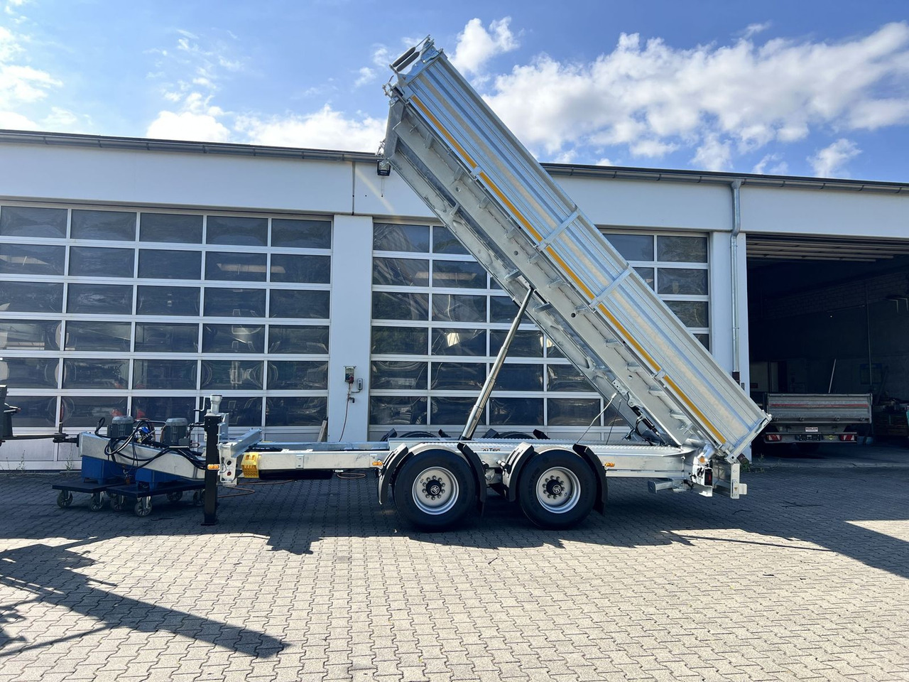 Tipphenger Möslein  neuer 19 t Tandemkipper- Tieflader hydraulische: bilde 14
