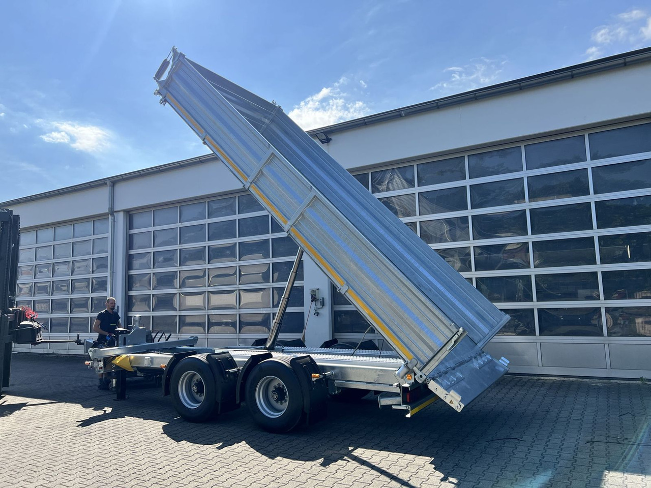 Tipphenger Möslein  neuer 19 t Tandemkipper- Tieflader hydraulische: bilde 6