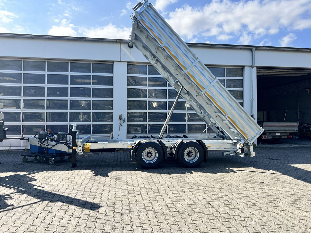 Tipphenger Möslein  neuer 19 t Tandemkipper- Tieflader hydraulische: bilde 13