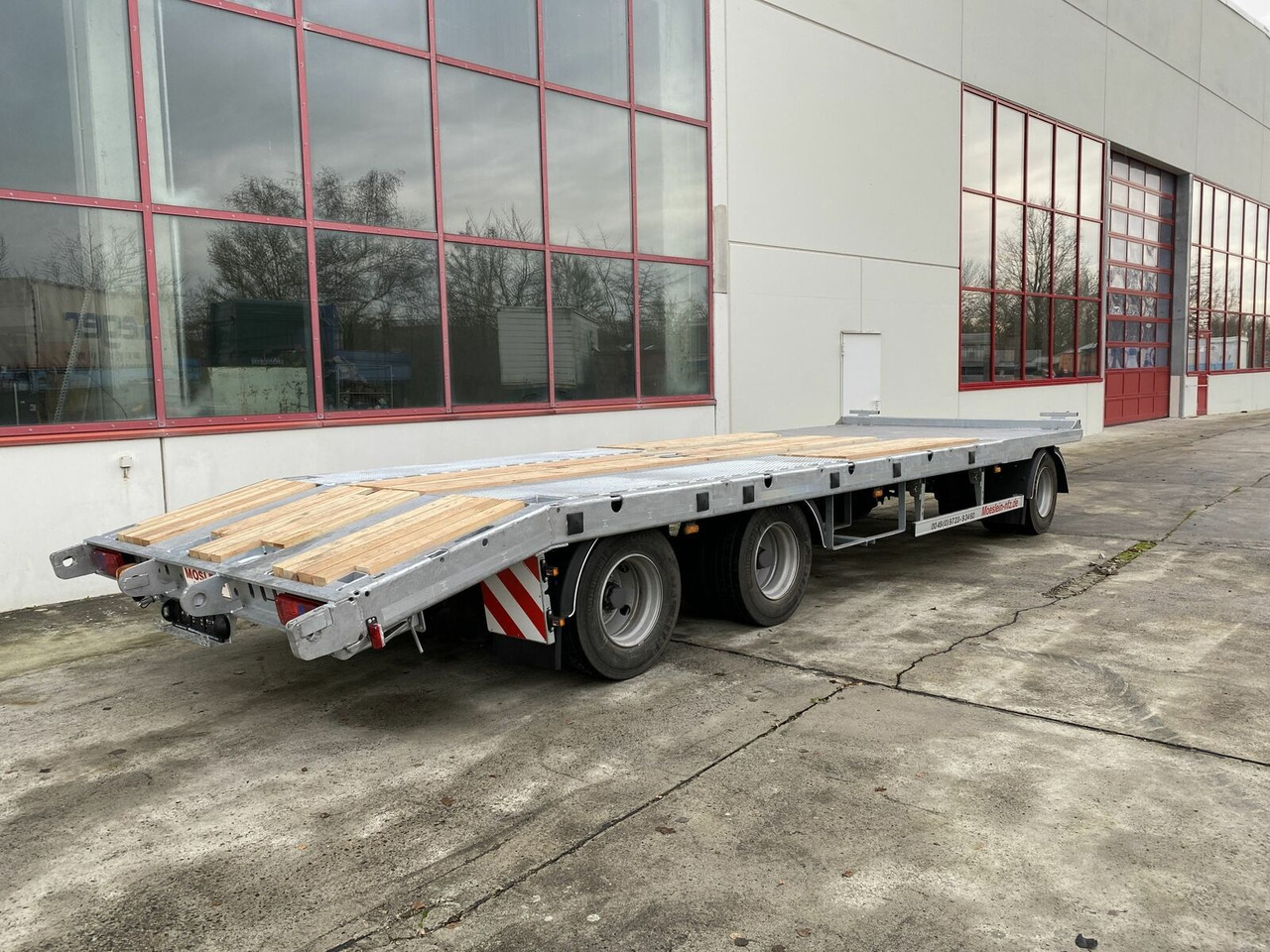 Möslein 3 Achs Plato- Tieflader- Anhänger 9 m - Semitrailer: bilde 4 Möslein 3 Achs Plato- Tieflader- Anhänger 9 m - Semitrailer: bilde 4