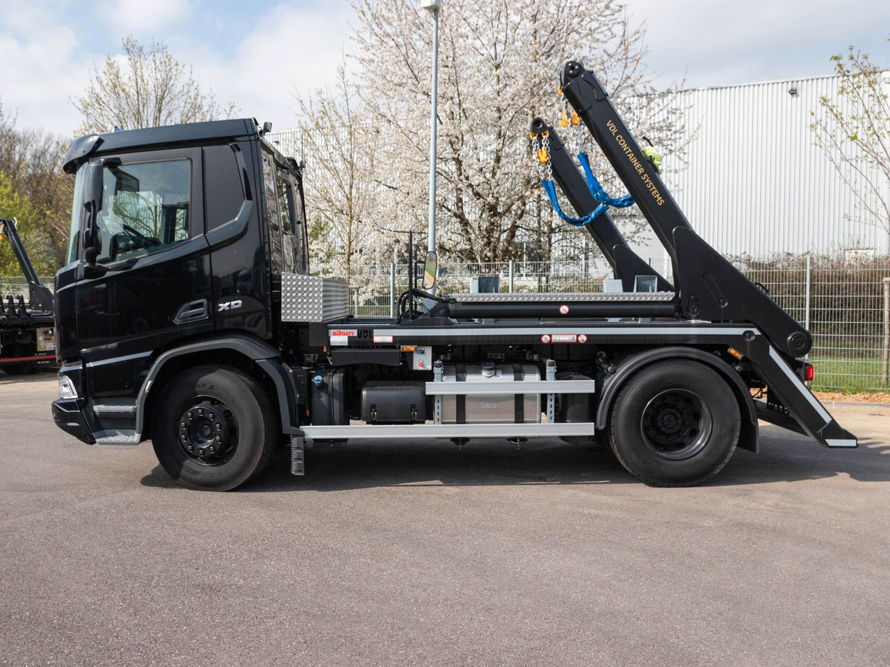 DAF FA XD 410 VDL Absetzkipper DAF FA XD 410 VDL Absetzkipper - Liftdumper lastebil: bilde 4 DAF FA XD 410 VDL Absetzkipper DAF FA XD 410 VDL Absetzkipper - Liftdumper lastebil: bilde 4