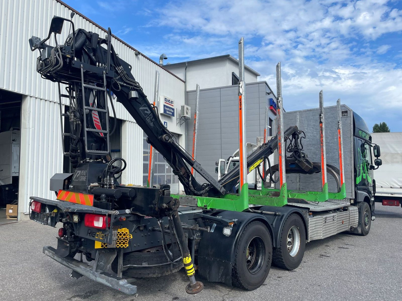 DAF FAT XF 530 SSC, Holztransport, Greifer mit Säge - Tømmerbil, Kranbil: bilde 3 DAF FAT XF 530 SSC, Holztransport, Greifer mit Säge - Tømmerbil, Kranbil: bilde 3