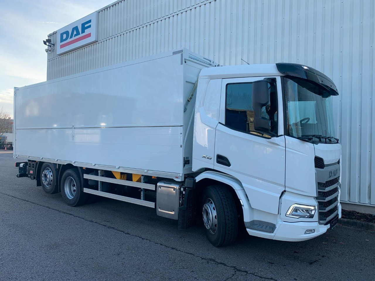 DAF XD 450 FAN Fahrgestell DAF XD 450 FAN Swing-Board-Aufbau - Chassis lastebil: bilde 1 DAF XD 450 FAN Fahrgestell DAF XD 450 FAN Swing-Board-Aufbau - Chassis lastebil: bilde 1