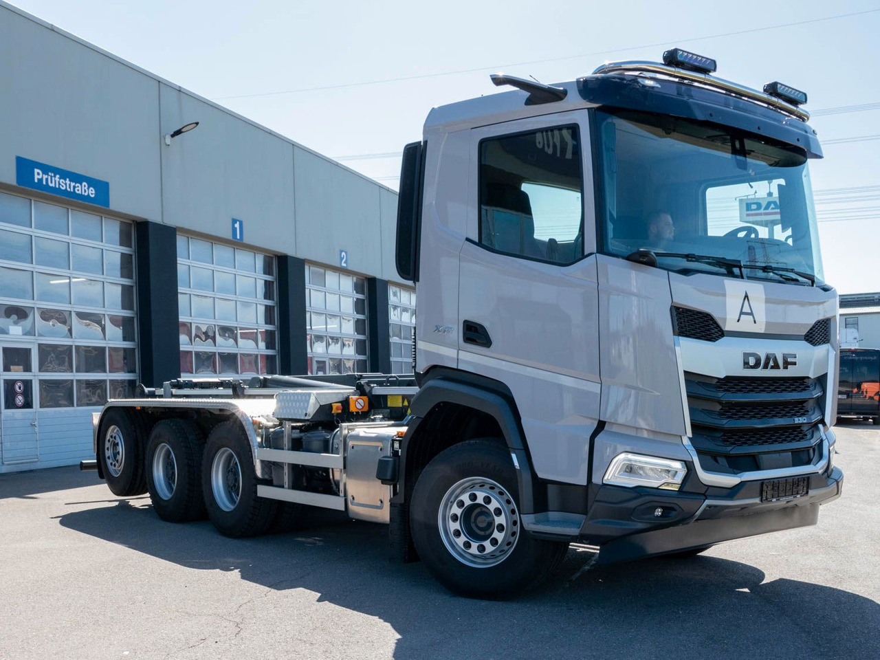 DAF XF 530 FAW mit VDL Abrollkipper DAF XF 530 FAW mit VDL Abrollkipper - Krokbil: bilde 2 DAF XF 530 FAW mit VDL Abrollkipper DAF XF 530 FAW mit VDL Abrollkipper - Krokbil: bilde 2