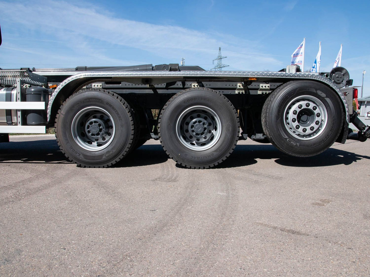 DAF XF 530 FAW mit VDL Abrollkipper DAF XF 530 FAW mit VDL Abrollkipper - Krokbil: bilde 5 DAF XF 530 FAW mit VDL Abrollkipper DAF XF 530 FAW mit VDL Abrollkipper - Krokbil: bilde 5