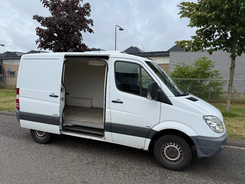 Mercedes-Benz Sprinter 313 2010 kuhlung diepfreez - Kjølebil: bilde 5 Mercedes-Benz Sprinter 313 2010 kuhlung diepfreez - Kjølebil: bilde 5