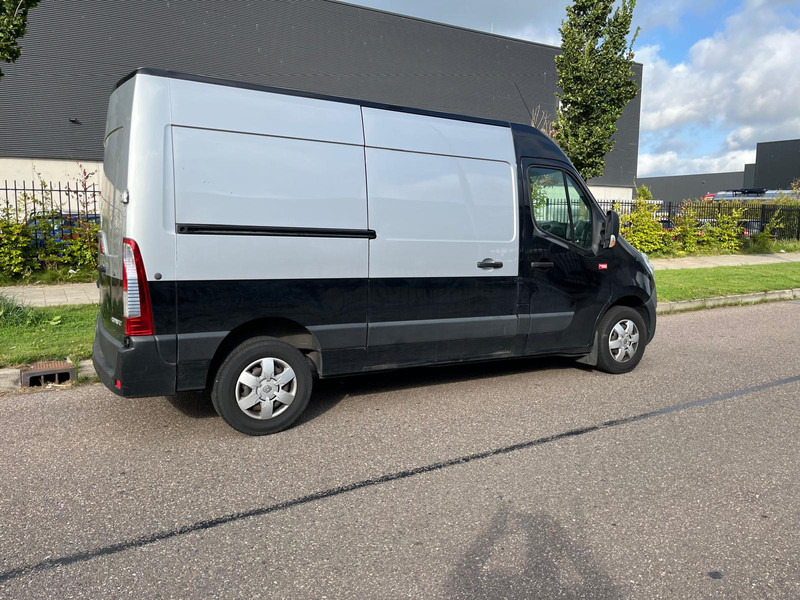 Renault Master 130.35 L2 H2 Airco, Inclusief werkplaats inrichting - Kassebil: bilde 5 Renault Master 130.35 L2 H2 Airco, Inclusief werkplaats inrichting - Kassebil: bilde 5