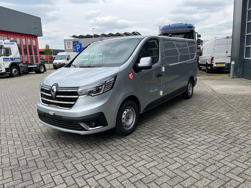 Renault Trafic E-Tech Red L2 H1 (NEW), Nav, Camera, Apple play - Små varebil, Elektrisk varebil: bilde 3 Renault Trafic E-Tech Red L2 H1 (NEW), Nav, Camera, Apple play - Små varebil, Elektrisk varebil: bilde 3