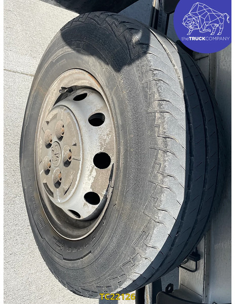 Peugeot Expert met laadklep - Kassebil: bilde 3 Peugeot Expert met laadklep - Kassebil: bilde 3