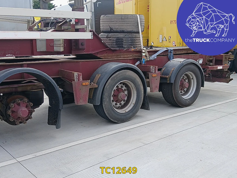 Renders ROC 12.27 CC - Container-transport/ Vekselflak semitrailer: bilde 2 Renders ROC 12.27 CC - Container-transport/ Vekselflak semitrailer: bilde 2