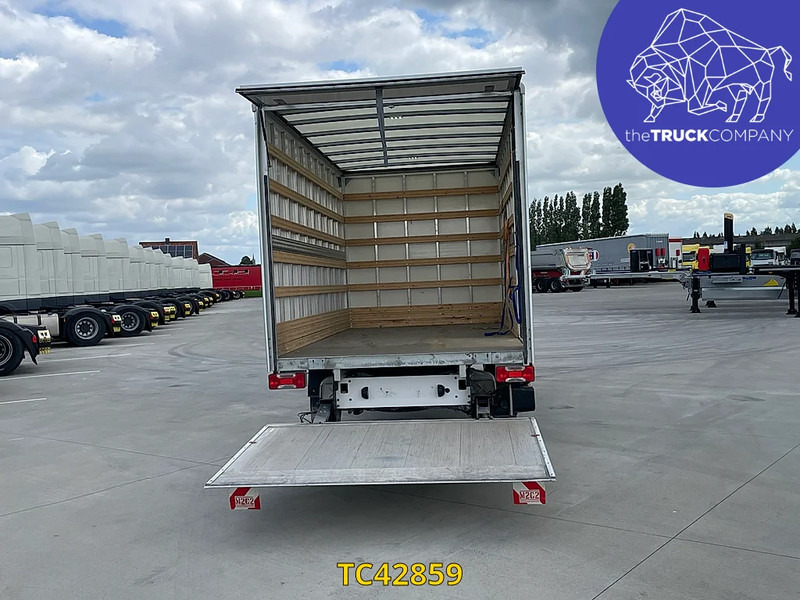 Volkswagen Crafter 2.0 TDI BOX + LIFT - Varebil med skap: bilde 1 Volkswagen Crafter 2.0 TDI BOX + LIFT - Varebil med skap: bilde 1