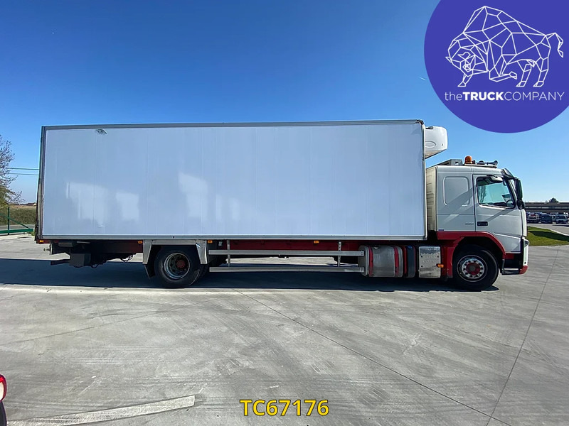 Volvo FM 330 - Lastebil med kjøl: bilde 2 Volvo FM 330 - Lastebil med kjøl: bilde 2