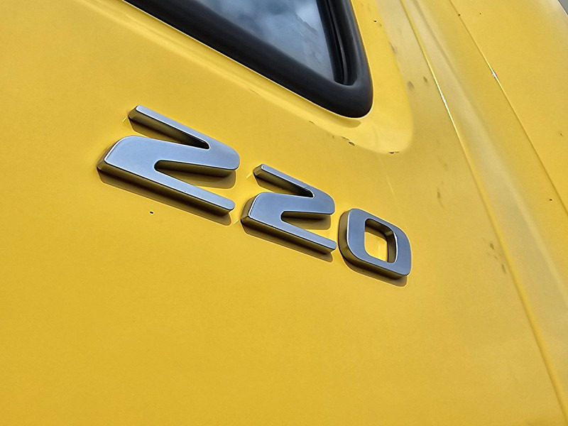 Lastebil med kjøl DAF CF 220 CARRIER LIFT DOORS: bilde 15