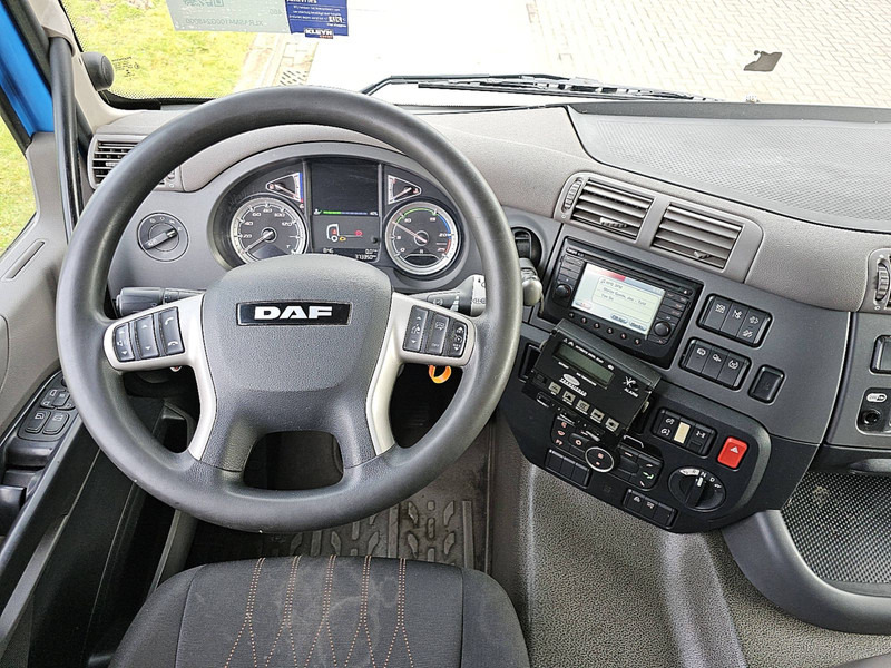 Interior photo 2: Lastebil med kjøl DAF CF 460