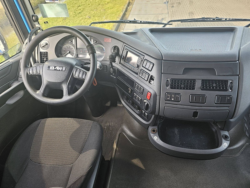 Interior photo 1: Krokbil DAF XF 460 6X2 INTARDER