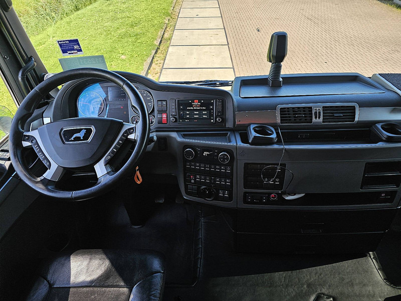 Interior photo 1: Chassis lastebil MAN 26.500 TGX XXL 6X2-4 LL WB420