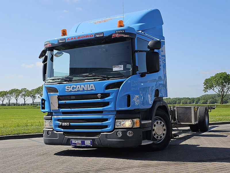 Scania P250 310TKM AIRCO WB560 - Chassis lastebil: bilde 1 Scania P250 310TKM AIRCO WB560 - Chassis lastebil: bilde 1