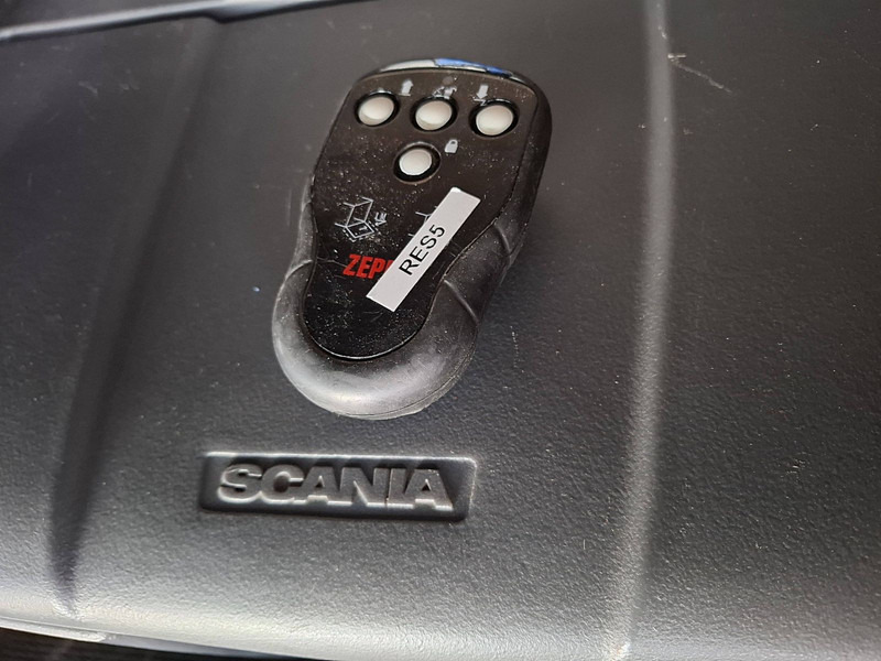 Scania P360 6X2*4 MNB - Skapbil: bilde 2 Scania P360 6X2*4 MNB - Skapbil: bilde 2