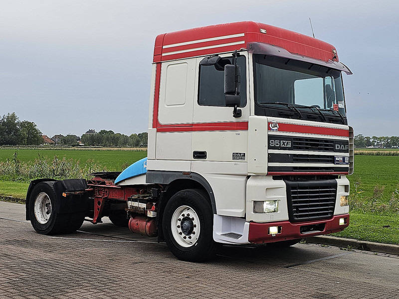 DAF XF 95.380 SPACECAB EURO 2 - Trekkvogn: bilde 5 DAF XF 95.380 SPACECAB EURO 2 - Trekkvogn: bilde 5