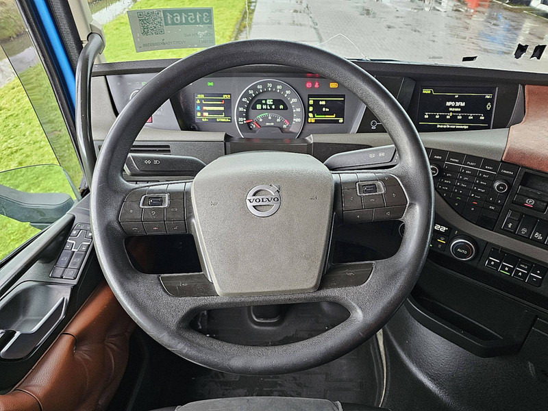 Interior photo 2: Trekkvogn Volvo FH 460 PTO SKIRTS VEB+