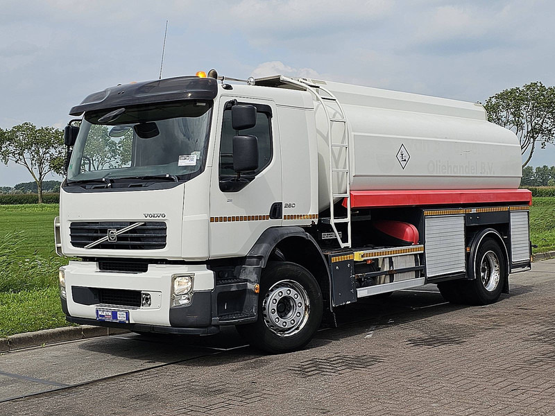 Volvo FE 260.18 - Tankbil: bilde 2 Volvo FE 260.18 - Tankbil: bilde 2