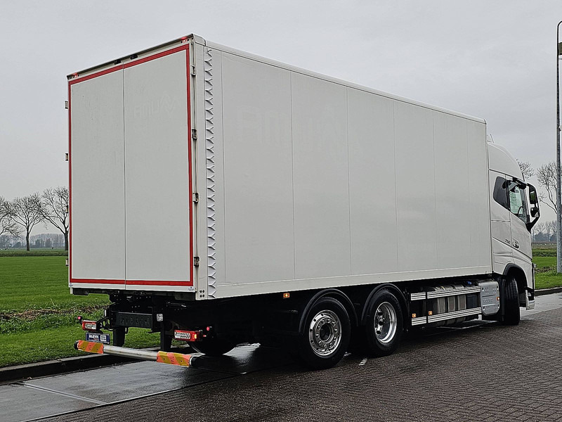Volvo FH 16.750 6X2*4 4 SEATS 154TKM - Skapbil: bilde 3 Volvo FH 16.750 6X2*4 4 SEATS 154TKM - Skapbil: bilde 3