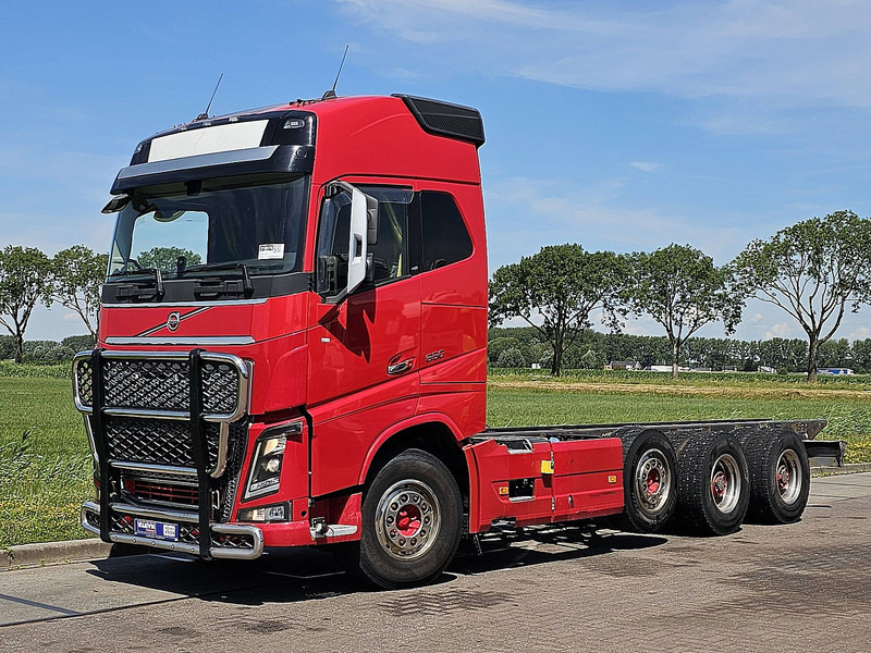 Volvo FH 650 8X4 RETARDER - Chassis lastebil: bilde 2 Volvo FH 650 8X4 RETARDER - Chassis lastebil: bilde 2