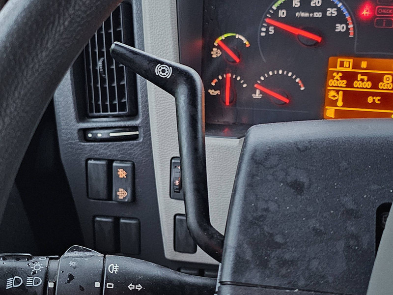 Skapbil Volvo FL 210.16 94TKM! LIFT ISO-BOX: bilde 8