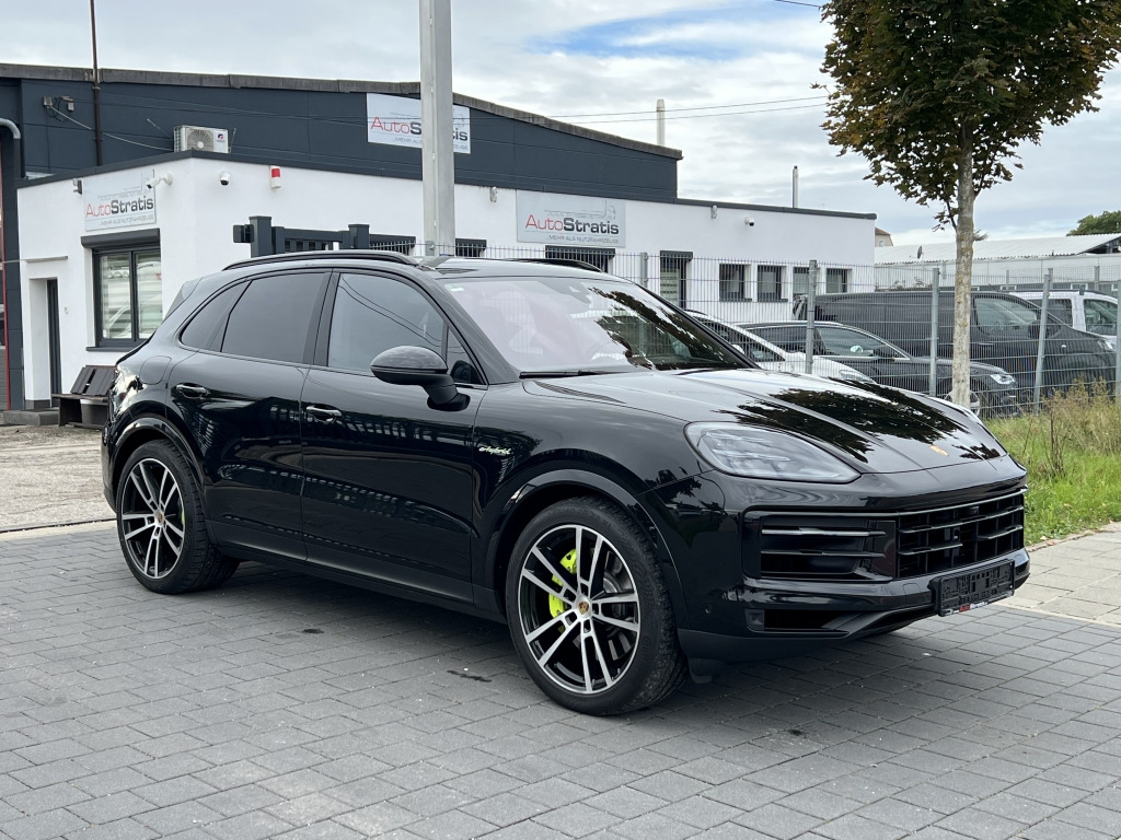 Porsche Cayenne S E-Hybrid InnoDrive HA-Lenk PDCC Burmes - SUV: bilde 1 Porsche Cayenne S E-Hybrid InnoDrive HA-Lenk PDCC Burmes - SUV: bilde 1