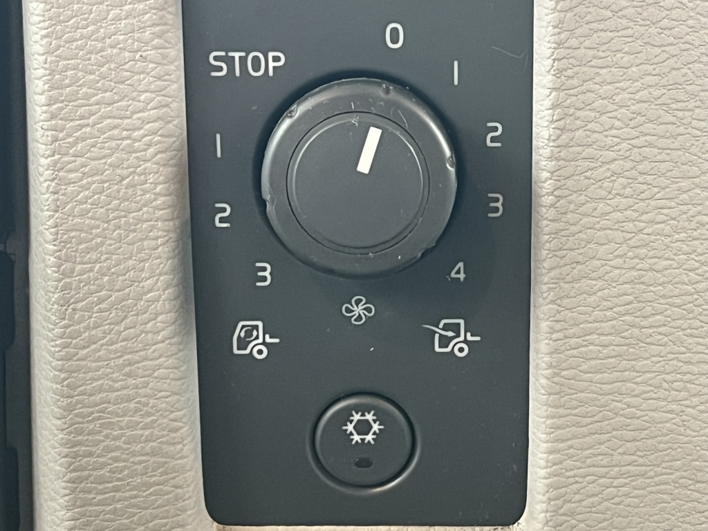 Volvo FL 260 7,2m LBW Klima Tempomat AHK Orig. 125'km - Kapellbil: bilde 2 Volvo FL 260 7,2m LBW Klima Tempomat AHK Orig. 125'km - Kapellbil: bilde 2