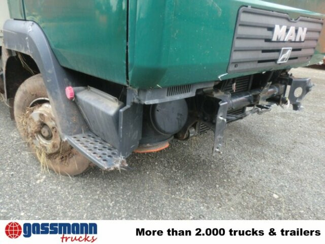 MAN L33 8.180 C 4x2, Unfallfahrzeug mit - Skapbil: bilde 4 MAN L33 8.180 C 4x2, Unfallfahrzeug mit - Skapbil: bilde 4