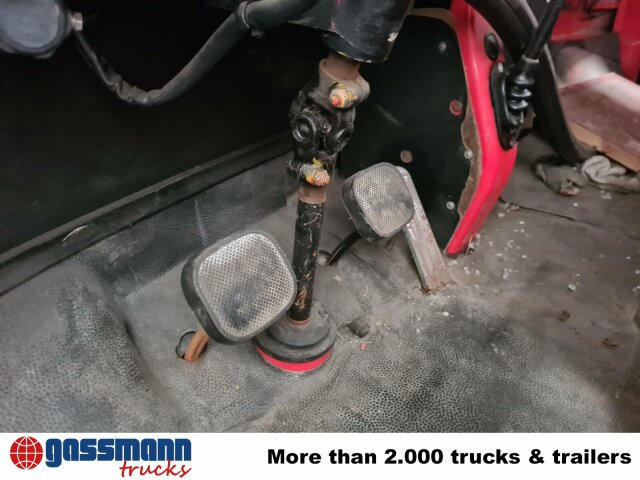 Mercedes-Benz LP 813 4x2 Löschfahrzeug mit Wasserbehälter - Brannbil: bilde 4 Mercedes-Benz LP 813 4x2 Löschfahrzeug mit Wasserbehälter - Brannbil: bilde 4