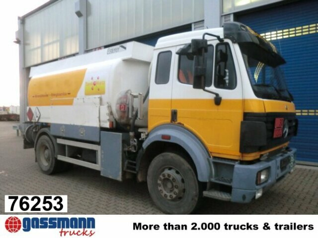 Mercedes-Benz SK 1824 L 4x2, Esterer Tankaufbau ca. 13.100l, 2 - Tankbil: bilde 1 Mercedes-Benz SK 1824 L 4x2, Esterer Tankaufbau ca. 13.100l, 2 - Tankbil: bilde 1
