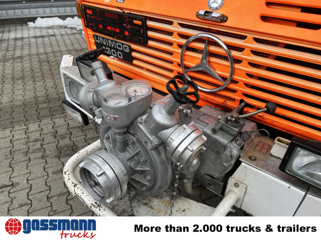 Unimog U 1300 L 4x4 Doka, LF8 - Brannbil: bilde 2 Unimog U 1300 L 4x4 Doka, LF8 - Brannbil: bilde 2