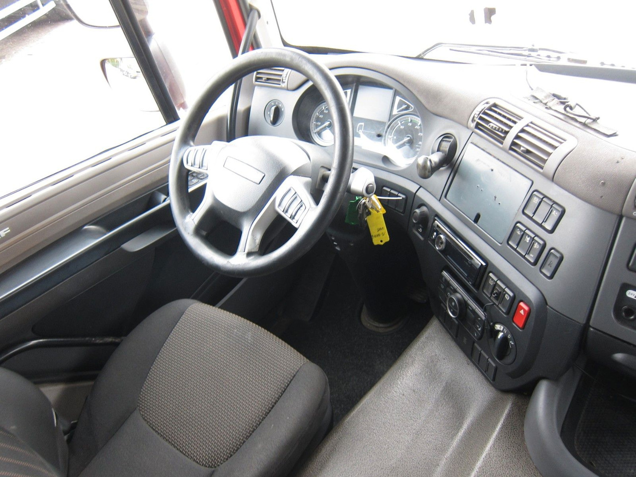 Kapellbil DAF CF 230 19T Schiebeplane LBW Portalturen: bilde 8 Kapellbil DAF CF 230 19T Schiebeplane LBW Portalturen: bilde 8