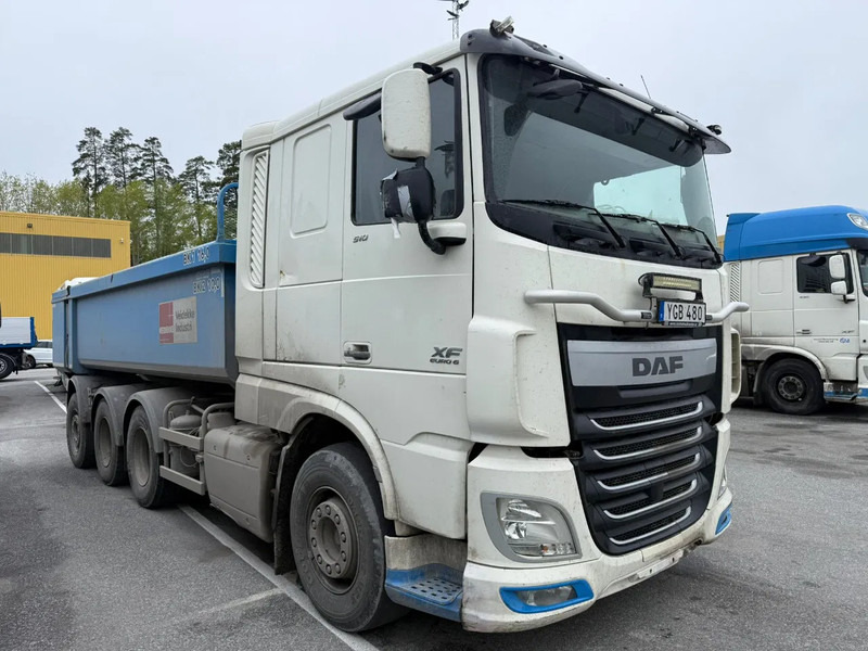 DAF XF 510 Ginaf 8x4*4 - Tipper - Euro 6 - Steering axle - Steel front suspension - Tippbil: bilde 1 DAF XF 510 Ginaf 8x4*4 - Tipper - Euro 6 - Steering axle - Steel front suspension - Tippbil: bilde 1