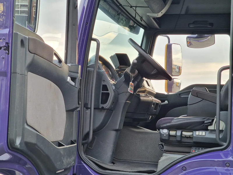 Leie MAN TGA 18.360 4x2 - Horse truck + full camper - 4 seats - Loadramp - Automatic gearbox MAN TGA 18.360 4x2 - Horse truck + full camper - 4 seats - Loadramp - Automatic gearbox: bilde 12 Leie MAN TGA 18.360 4x2 - Horse truck + full camper - 4 seats - Loadramp - Automatic gearbox MAN TGA 18.360 4x2 - Horse truck + full camper - 4 seats - Loadramp - Automatic gearbox: bilde 12