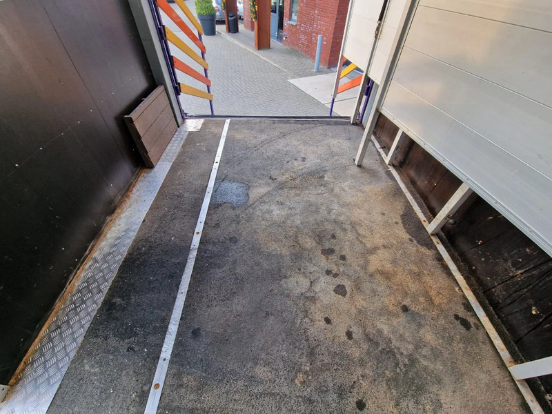 Leie MAN TGA 18.360 4x2 - Horse truck + full camper - 4 seats - Loadramp - Automatic gearbox MAN TGA 18.360 4x2 - Horse truck + full camper - 4 seats - Loadramp - Automatic gearbox: bilde 18 Leie MAN TGA 18.360 4x2 - Horse truck + full camper - 4 seats - Loadramp - Automatic gearbox MAN TGA 18.360 4x2 - Horse truck + full camper - 4 seats - Loadramp - Automatic gearbox: bilde 18