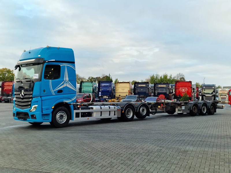 Mercedes-Benz Actros 2553 6x2 - BDF - Retarder - 4.90 WB - Full air + Fliegl trailer 2017 - Container-transport/ Vekselflak lastebil: bilde 3 Mercedes-Benz Actros 2553 6x2 - BDF - Retarder - 4.90 WB - Full air + Fliegl trailer 2017 - Container-transport/ Vekselflak lastebil: bilde 3