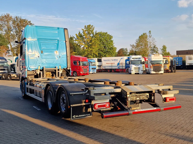 Mercedes-Benz Actros 2553 6x2 - BDF - Retarder - 4.90 WB - Loadlift - Full air - Container-transport/ Vekselflak lastebil: bilde 5 Mercedes-Benz Actros 2553 6x2 - BDF - Retarder - 4.90 WB - Loadlift - Full air - Container-transport/ Vekselflak lastebil: bilde 5