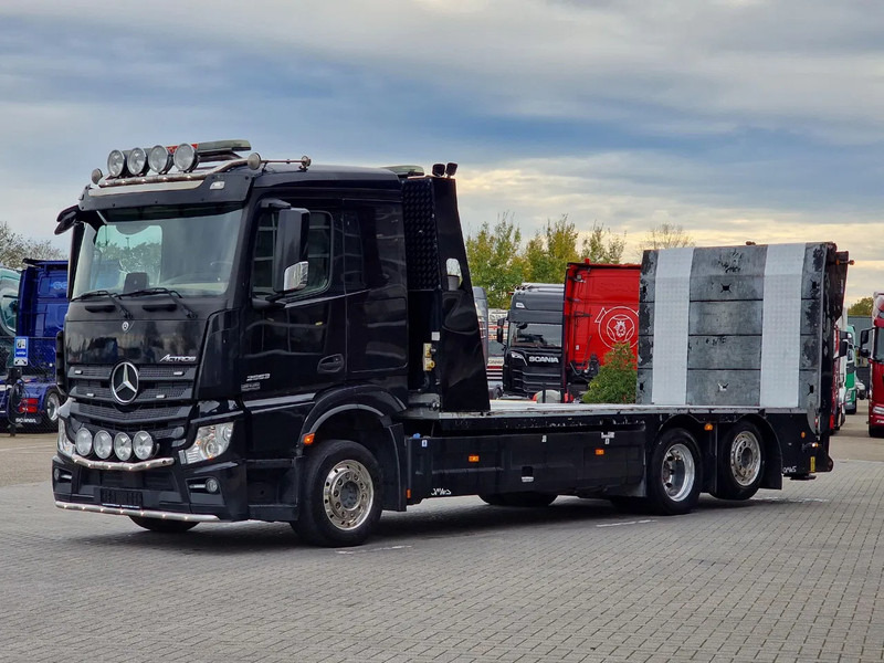 Mercedes-Benz Actros 2553 6x2 - Flabad hydraulic ramps/extension - Winch - Camera - Machine mover - Transporter lastebil: bilde 4 Mercedes-Benz Actros 2553 6x2 - Flabad hydraulic ramps/extension - Winch - Camera - Machine mover - Transporter lastebil: bilde 4