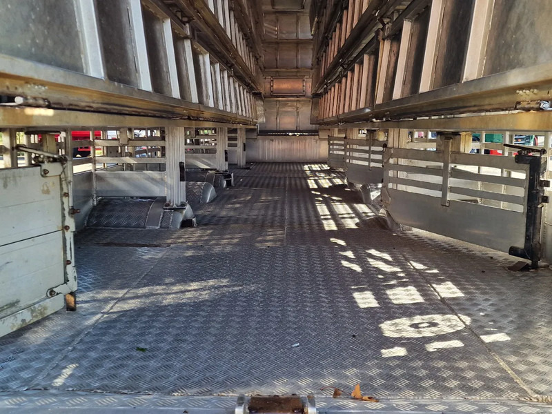 Dyretransport semitrailer Pezzaioli 5 deck livestock trailer - Water & Ventilation - Loadlift - Folding floors - BPW Axle - 155M3: bilde 15 Dyretransport semitrailer Pezzaioli 5 deck livestock trailer - Water & Ventilation - Loadlift - Folding floors - BPW Axle - 155M3: bilde 15