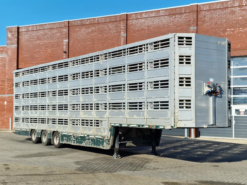 Pezzaioli 5 deck livestock trailer - Water & Ventilation - Loadlift - Folding floors - BPW Axle - 155M3 - Dyretransport semitrailer: bilde 4 Pezzaioli 5 deck livestock trailer - Water & Ventilation - Loadlift - Folding floors - BPW Axle - 155M3 - Dyretransport semitrailer: bilde 4