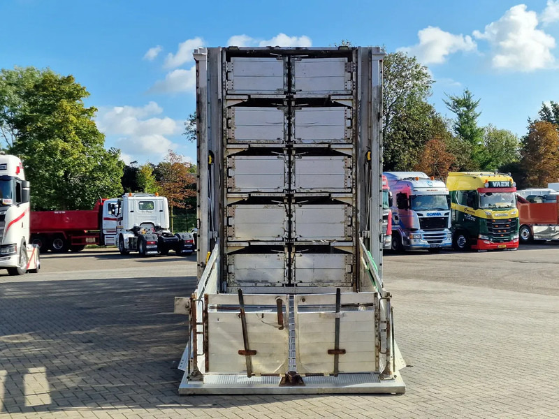 Dyretransport semitrailer Pezzaioli 5 deck livestock trailer - Water & Ventilation - Loadlift - Folding floors - BPW Axle - 155M3: bilde 11 Dyretransport semitrailer Pezzaioli 5 deck livestock trailer - Water & Ventilation - Loadlift - Folding floors - BPW Axle - 155M3: bilde 11