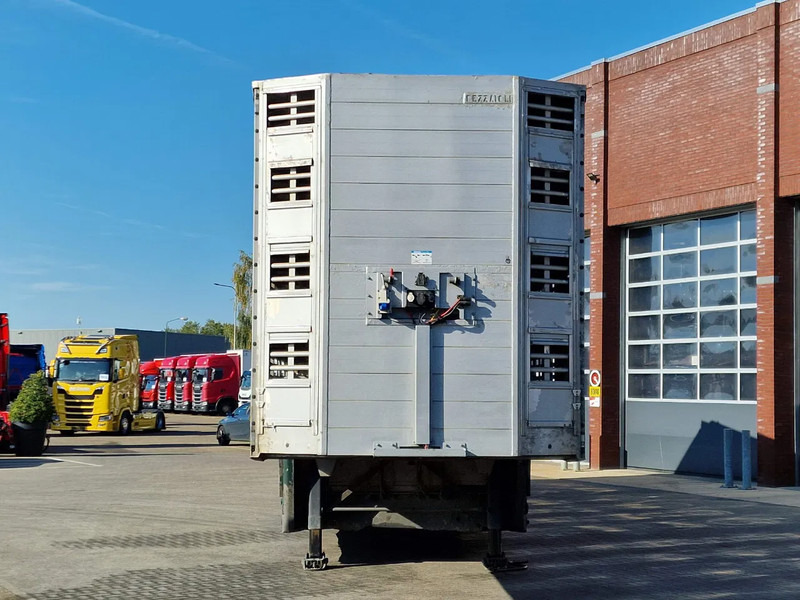 Pezzaioli 5 deck livestock trailer - Water & Ventilation - Loadlift - Folding floors - BPW Axle - 155M3 - Dyretransport semitrailer: bilde 5 Pezzaioli 5 deck livestock trailer - Water & Ventilation - Loadlift - Folding floors - BPW Axle - 155M3 - Dyretransport semitrailer: bilde 5