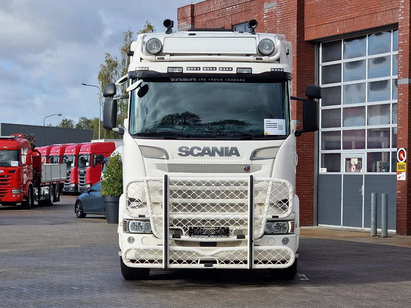 Scania R520 V8 8x2*4 - Tank - 19.000L - 4 compartments - Pump and counter - Retarder - Tankbil: bilde 2 Scania R520 V8 8x2*4 - Tank - 19.000L - 4 compartments - Pump and counter - Retarder - Tankbil: bilde 2