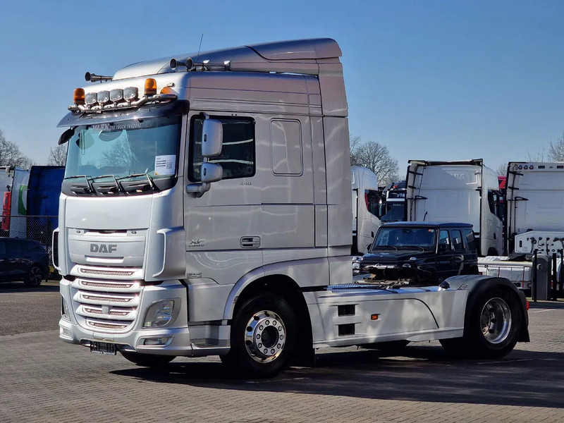 DAF XF 440 SpaceCab 4x2 - Full spoiler - Alloy wheels - Air horn - Light bar - Trekkvogn: bilde 3 DAF XF 440 SpaceCab 4x2 - Full spoiler - Alloy wheels - Air horn - Light bar - Trekkvogn: bilde 3