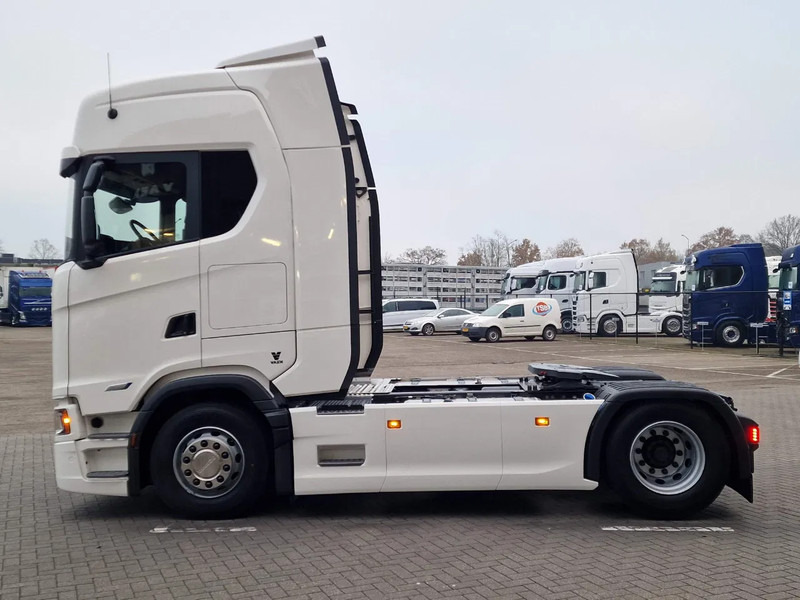 Scania 500S NGS Highline 4x2 - NEW - Retarder - Full air - New dashboard - Led - Full spoiler - 2x tank - Trekkvogn: bilde 4 Scania 500S NGS Highline 4x2 - NEW - Retarder - Full air - New dashboard - Led - Full spoiler - 2x tank - Trekkvogn: bilde 4