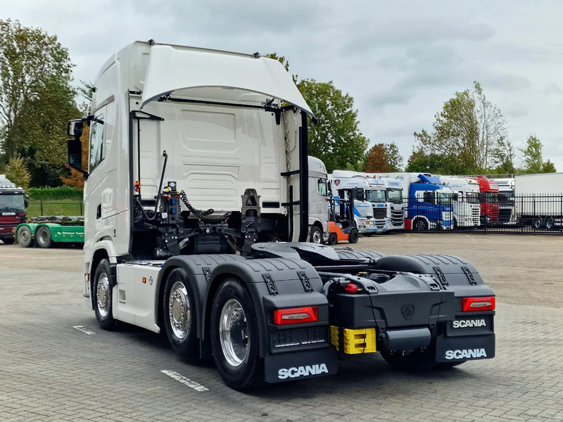 Scania 660S V8 NGS Highline 6x2/4 - New - Full spec - Retarder - Night clima - Leather - Led - Alcoa - Trekkvogn: bilde 5 Scania 660S V8 NGS Highline 6x2/4 - New - Full spec - Retarder - Night clima - Leather - Led - Alcoa - Trekkvogn: bilde 5