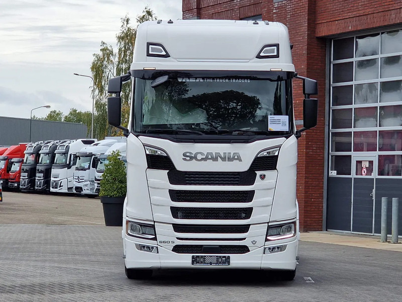 Scania 660S V8 NGS Highline 6x2/4 - New - Full spec - Retarder - Night clima - Leather - Led - Alcoa - Trekkvogn: bilde 2 Scania 660S V8 NGS Highline 6x2/4 - New - Full spec - Retarder - Night clima - Leather - Led - Alcoa - Trekkvogn: bilde 2